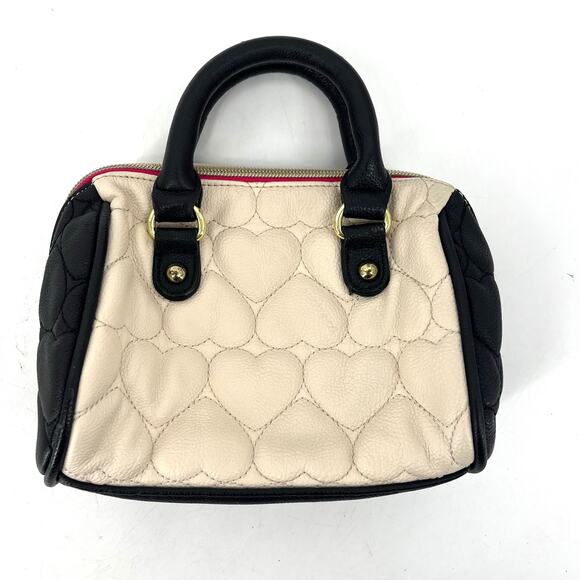 Betsey Johnson Vegan Faux Leather Quilted Black Cream Small Purse Heart Handles - Picture 3 of 5